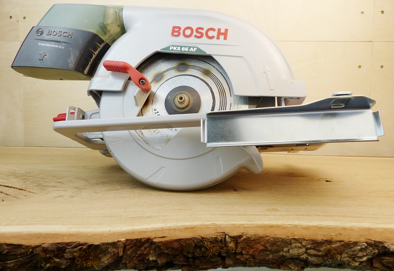 Bosch PKS 66 AF Test Mit F hrungsschiene und 1600 Watt